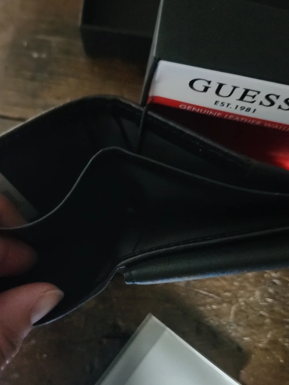 NIB Men's Guess Black Genuine Leather Bifold Wallet RFID Protection